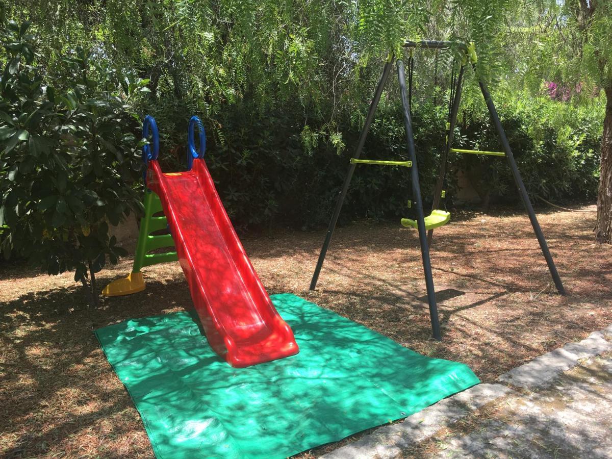 Villa Del Falso Pepe Avola Eksteriør billede