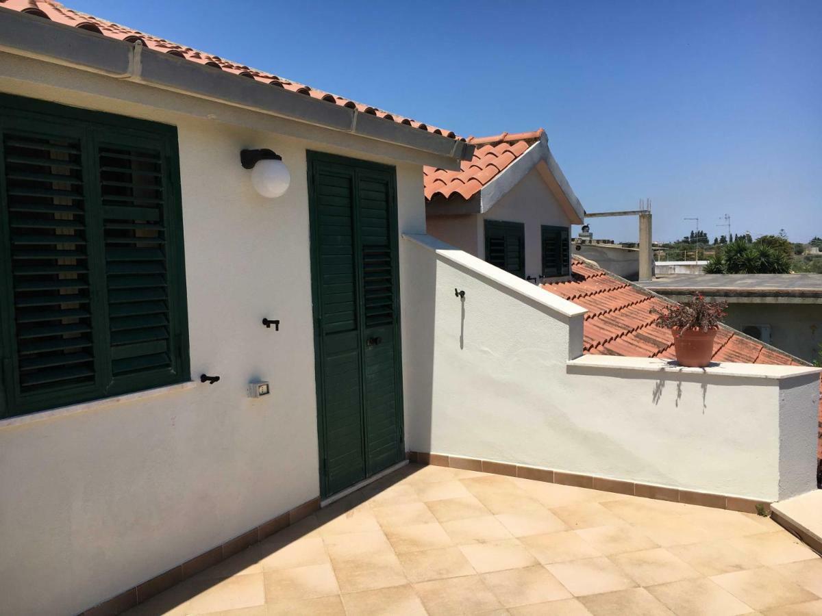 Villa Del Falso Pepe Avola Eksteriør billede